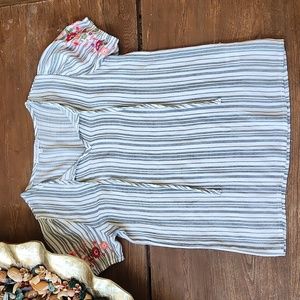 💛 Floral and striped blouse